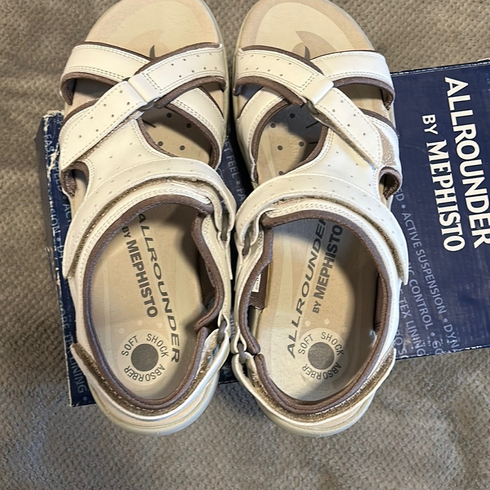 Allrounders by Mephisto